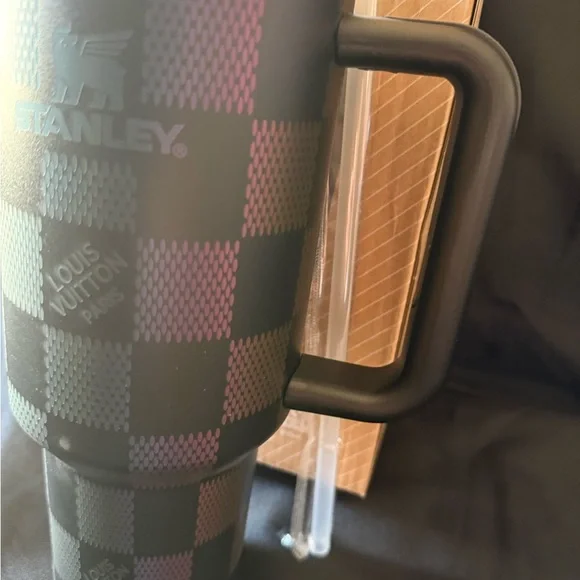 New Stanley 40oz Laser LEngravedV Iridescent Checkered Oil Slick Tumbler - Picture 5 of 8